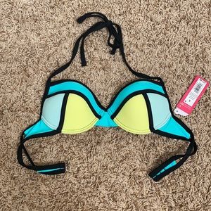 NWT Xhilaration bikini top Size S